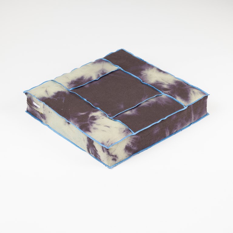 Juslin Maunula floor pouf