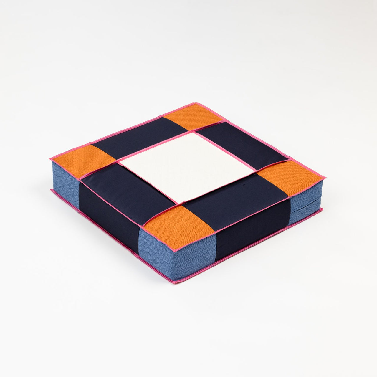 Floor Pouf Topaasi - Juslin Maunula